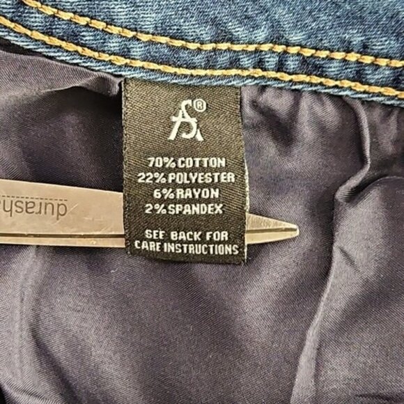 Ashley Stewart Jeans Women's 14 Tall (W30xL32) Med Wash Tapered Leg RN# 147502 - Picture 8 of 16